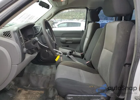 2008 Chevrolet Silverado C1500 z USA, uszkodzony, nr VIN 1GCEC19038Z252094